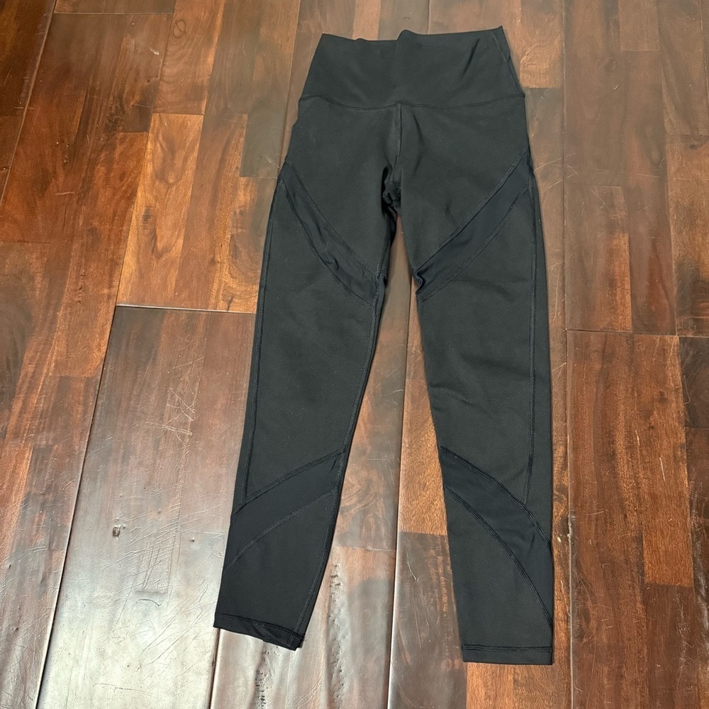 Aerie Chill Play Move Leggings Black Women’s Size Small Mesh Detail Athletic